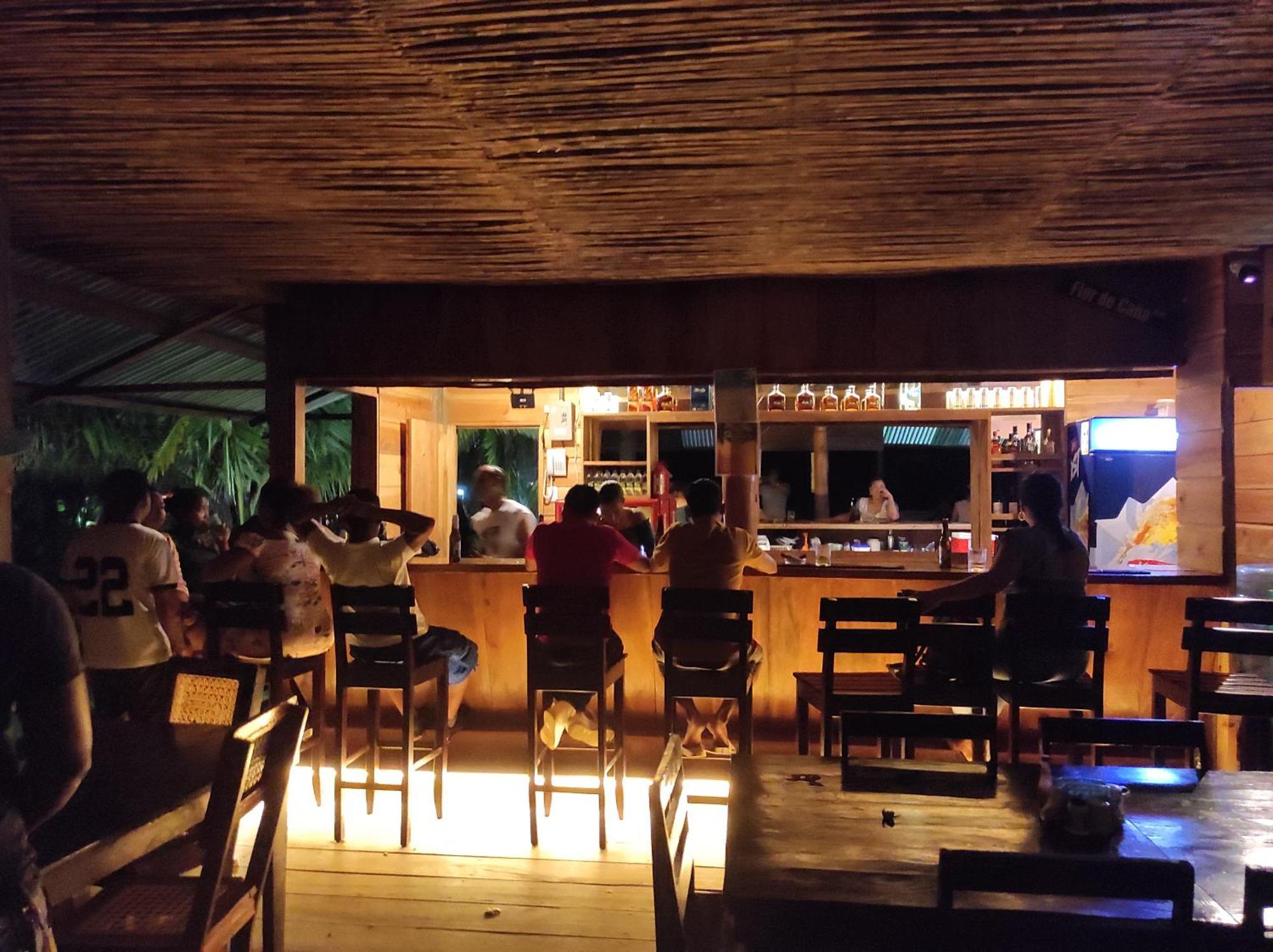 Paraiso Beach Hotel Brig Bay Экстерьер фото